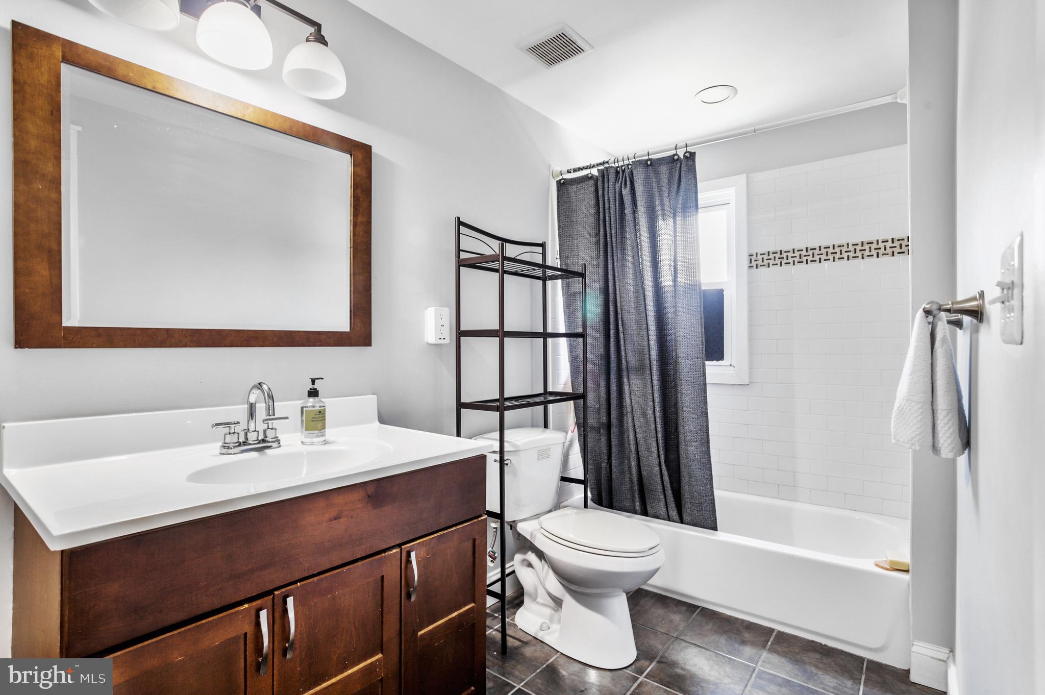2516 Queen Anne Road Baltimore, MD 21216 - Photo 21 of 26