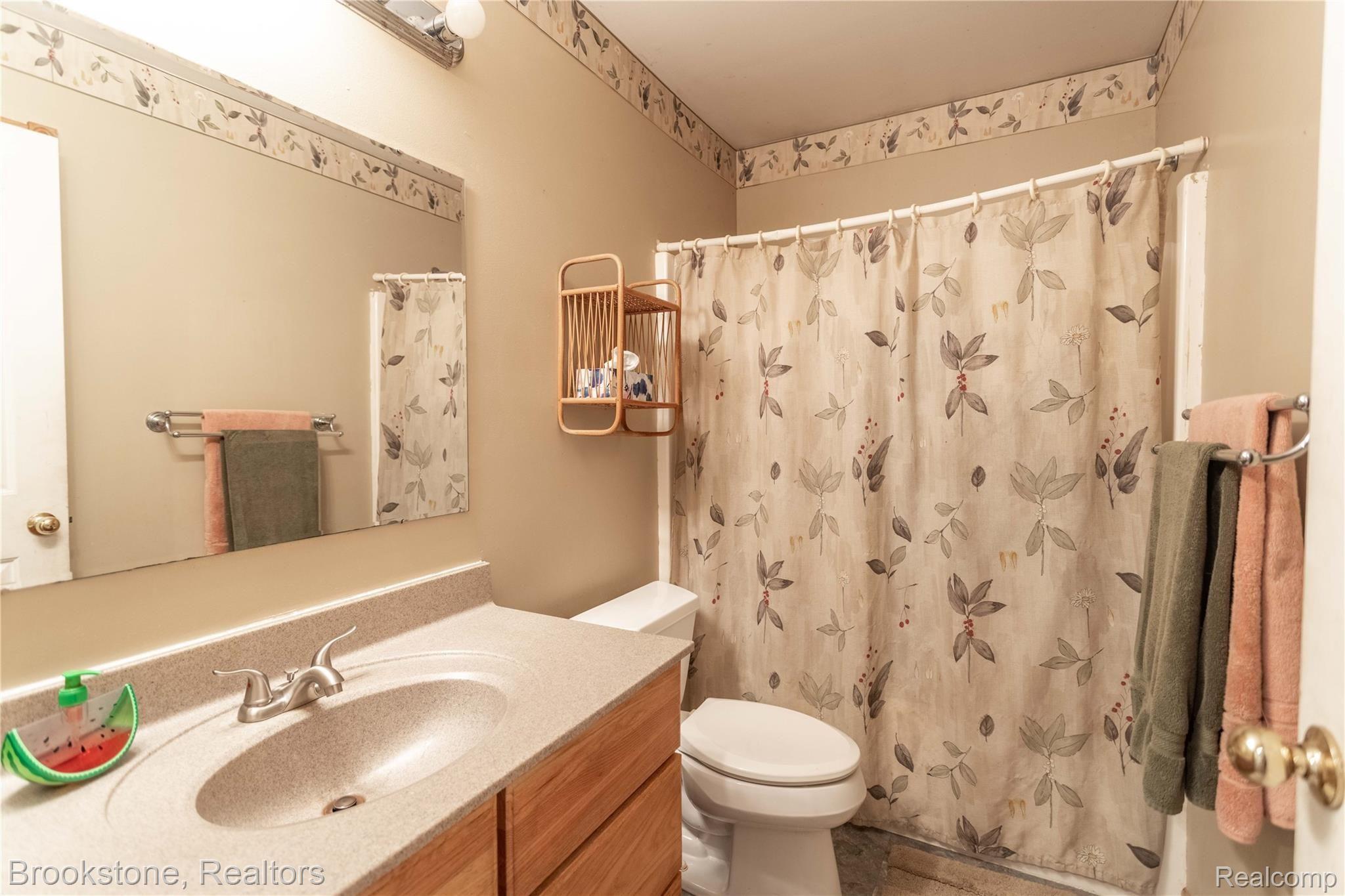 5650 Cribbins Road North Street, MI 48049 - Photo 15 of 32 House_cribbins-13.jpg