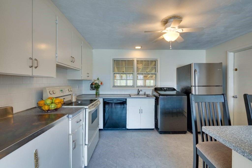 55 Ruthellen Road Bellingham, MA 02019 - Photo 6 of 20 Gallery Image 6