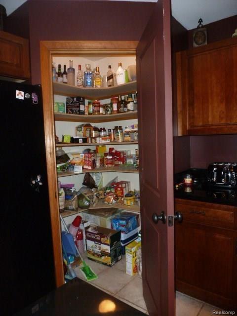 4851 Winding Way Howell, MI 48843 - Photo 30 of 47 Kitchen Pantry