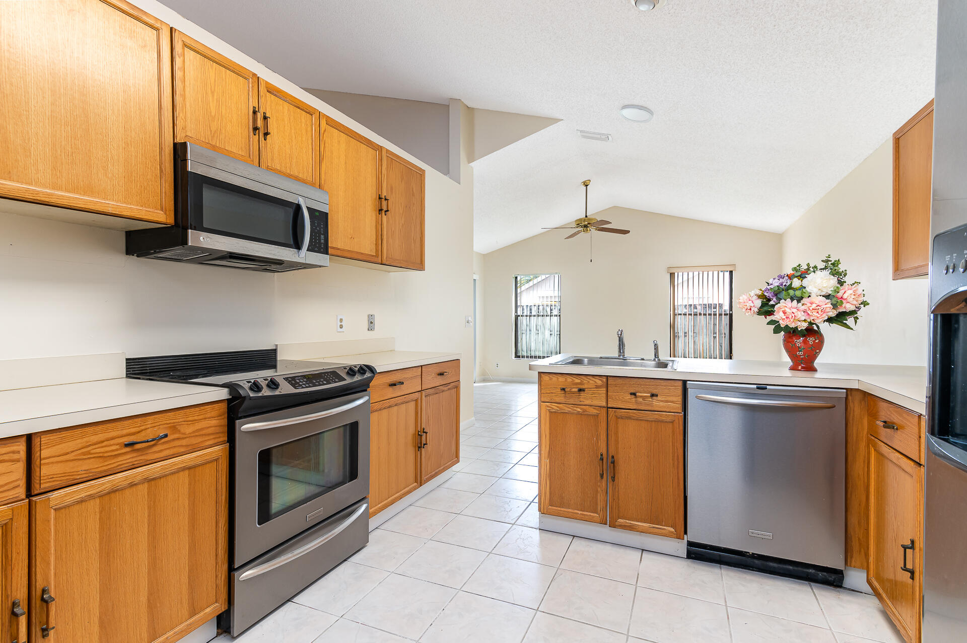 22502 Grouper Court Boca Raton, FL 33428 - Photo 9 of 20 photo-8