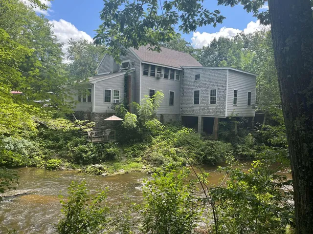 $1,200,000 | 21 Mill Road, Falmouth, ME 04105