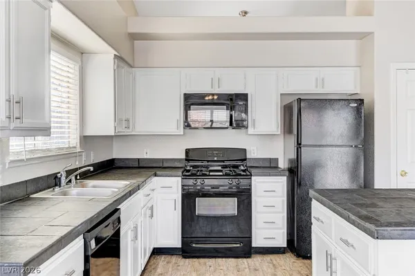 $1,895 | 5032 Drummond Road, Las Vegas, NV 89130