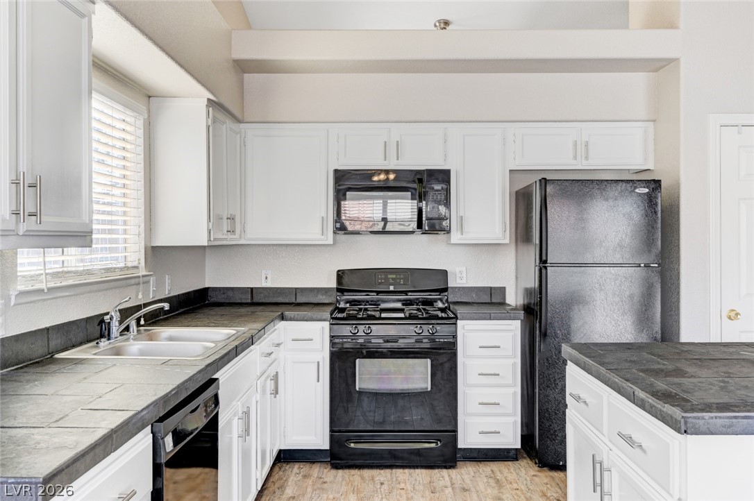 5032 Drummond Road Las Vegas, NV 89130 - Photo 4 of 38