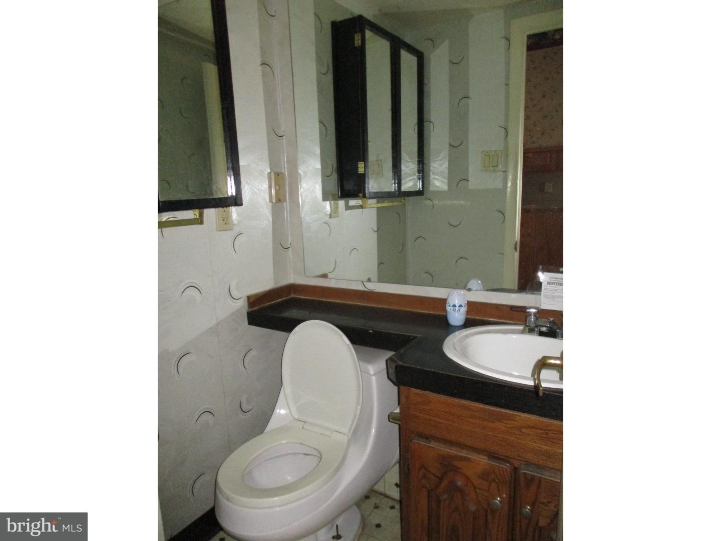 470 Dresher Road, Unit B1 Horsham, PA 19044 - Photo 16 of 17 Bathroom