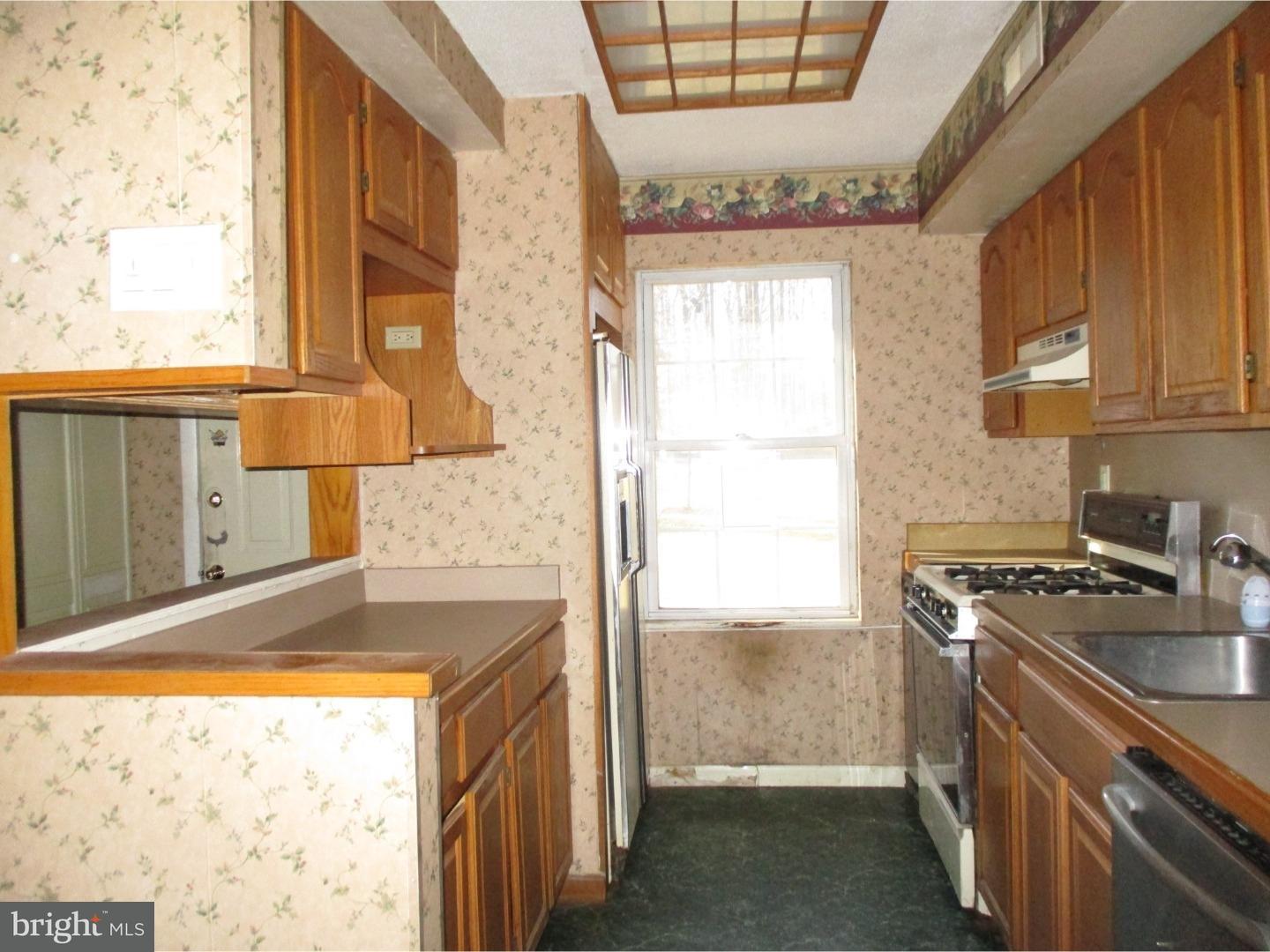 470 Dresher Road, Unit B1 Horsham, PA 19044 - Photo 4 of 17 Kitchen