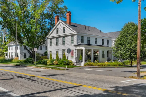 $675,000 | 153 Main Street, Unit 4, Yarmouth, ME 04096