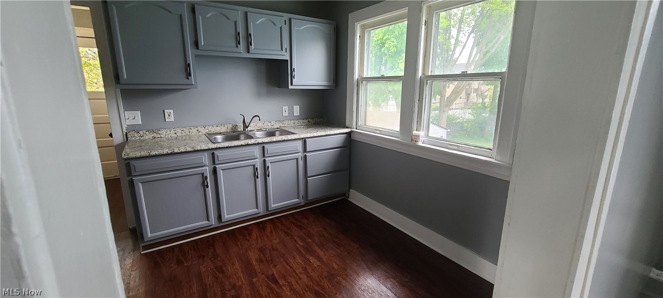 3686 Menlo Road Cleveland, OH 44120 - Photo 5 of 27