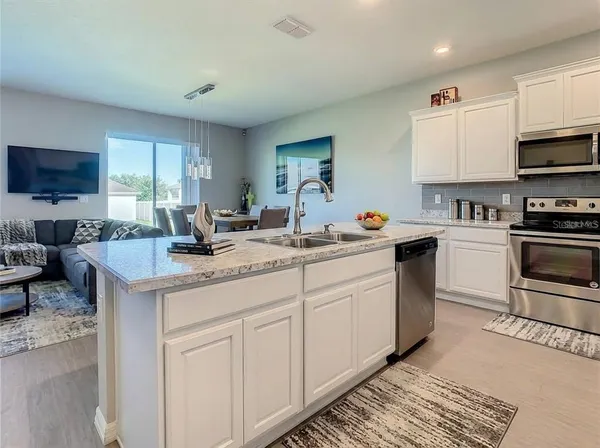 $2,300 | 11505 Southern Creek Drive, Gibsonton, FL 33534