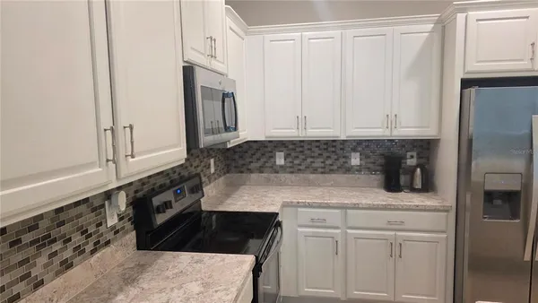 $2,300 | 11505 Southern Creek Drive, Gibsonton, FL 33534