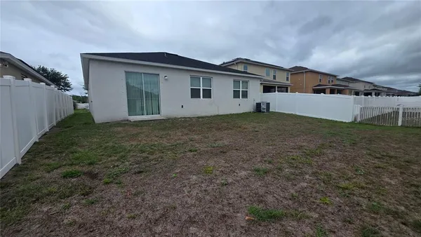 $2,300 | 11505 Southern Creek Drive, Gibsonton, FL 33534