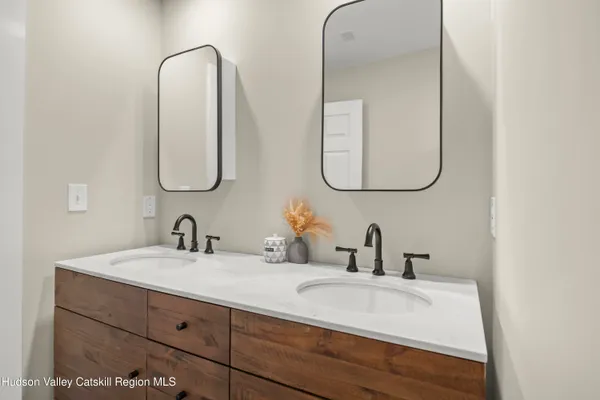 $4,500 | 1977 Rte 295, Canaan, NY 12029