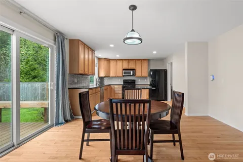 $975,000 | 23412 Southeast 260th Court, Maple Valley, WA 98038