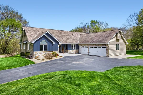 $950,000 | 18130 Robinson Street, Dayton, MN 55327