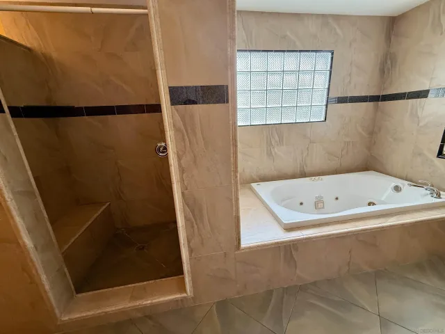 $6,900 | 12665 Sundance Avenue, San Diego, CA 92129