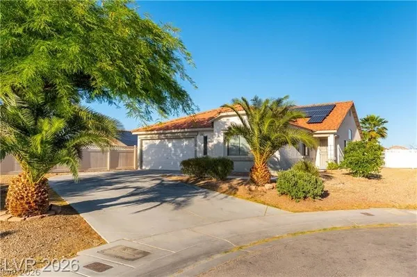 $2,300 | 5740 North Falling Sun Court, North Las Vegas, NV 89031