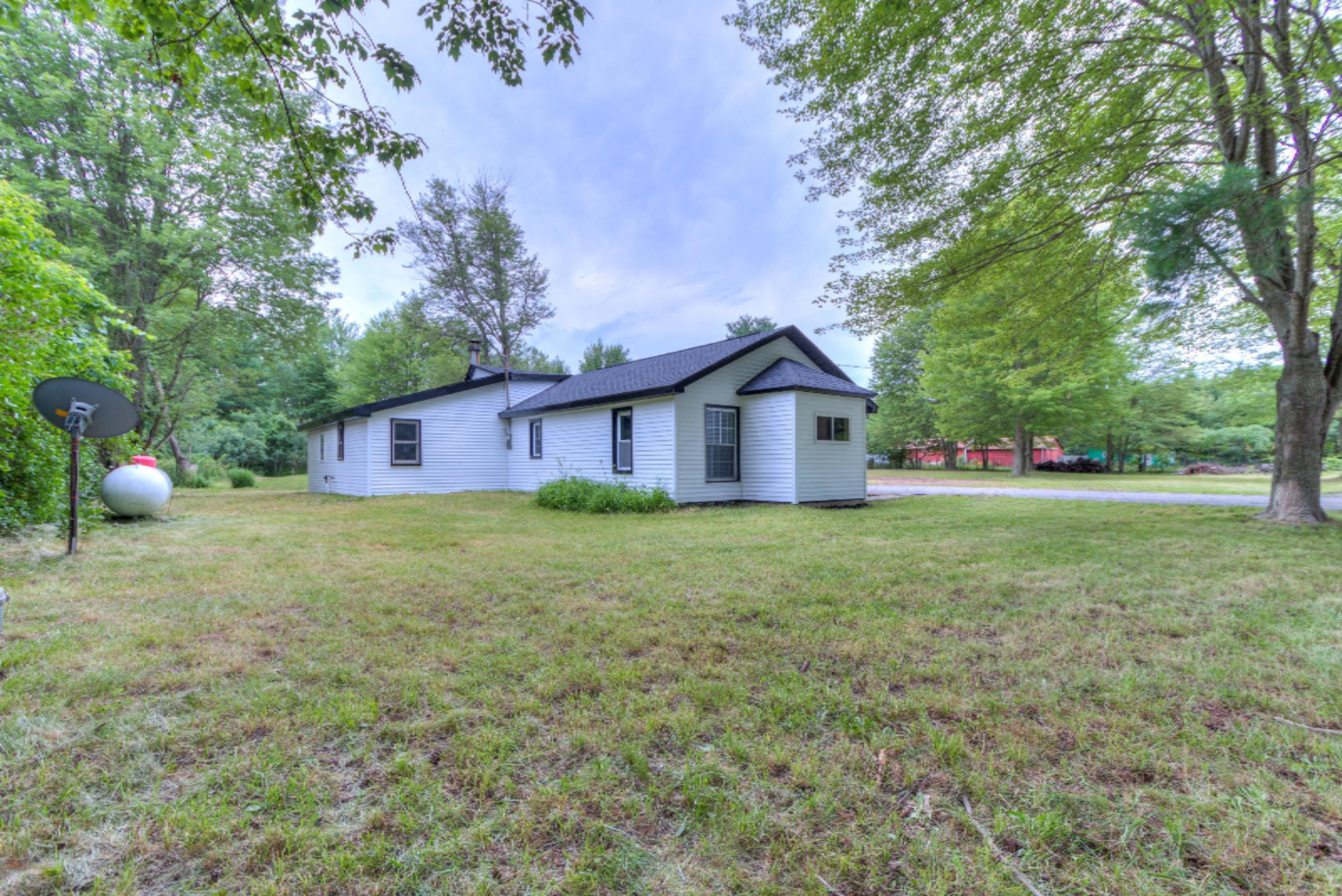 6701 Cline Road Fruitport, MI 49415 - Photo 5 of 63 6701 Cline (5 of 64)