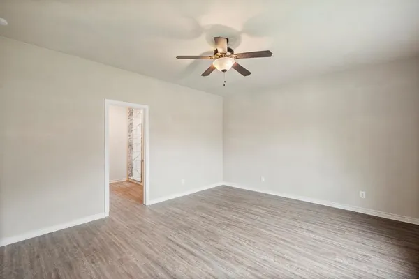 $1,650 | 2875 Conveyor Drive, Unit B, Burleson, TX 76028