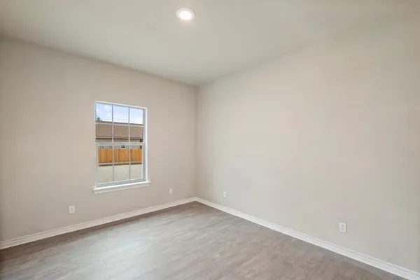 $1,650 | 2875 Conveyor Drive, Unit B, Burleson, TX 76028