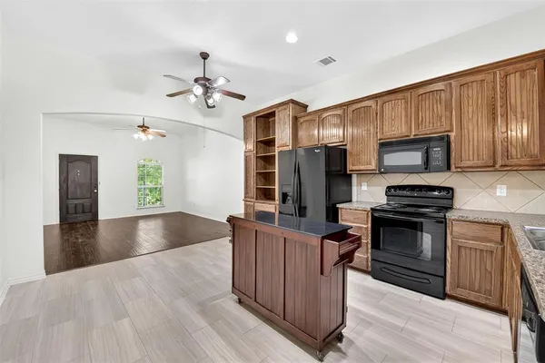 $1,950 | 2153 Colby Lane, Wylie, TX 75098