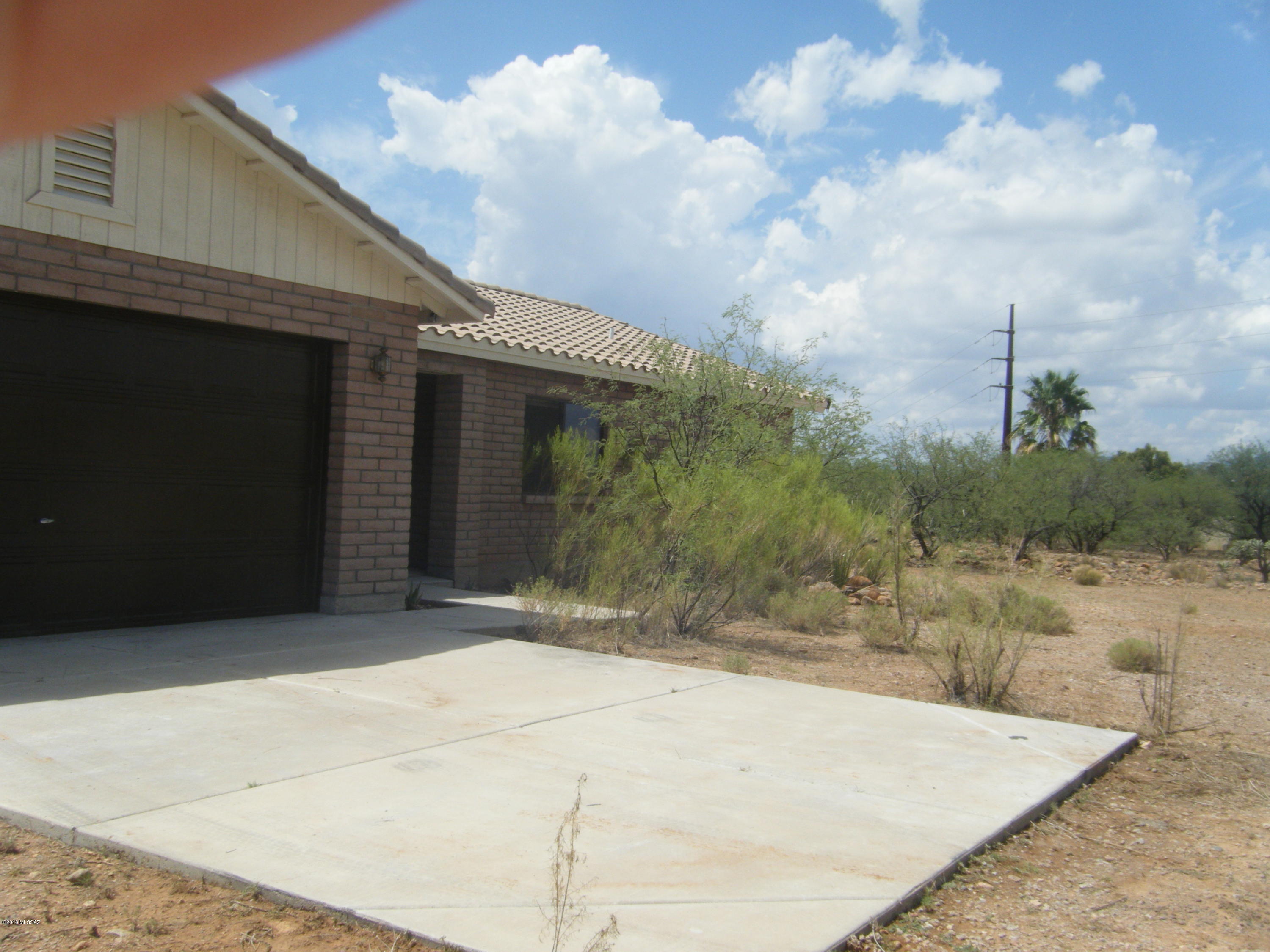 131 Ver Patria Rio Rico, AZ 85648 - Photo 3 of 24