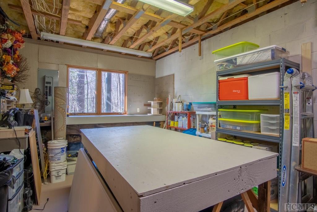 402 Holly Road Sapphire, NC 28774 - Photo 22 of 47 Gallery Image 22