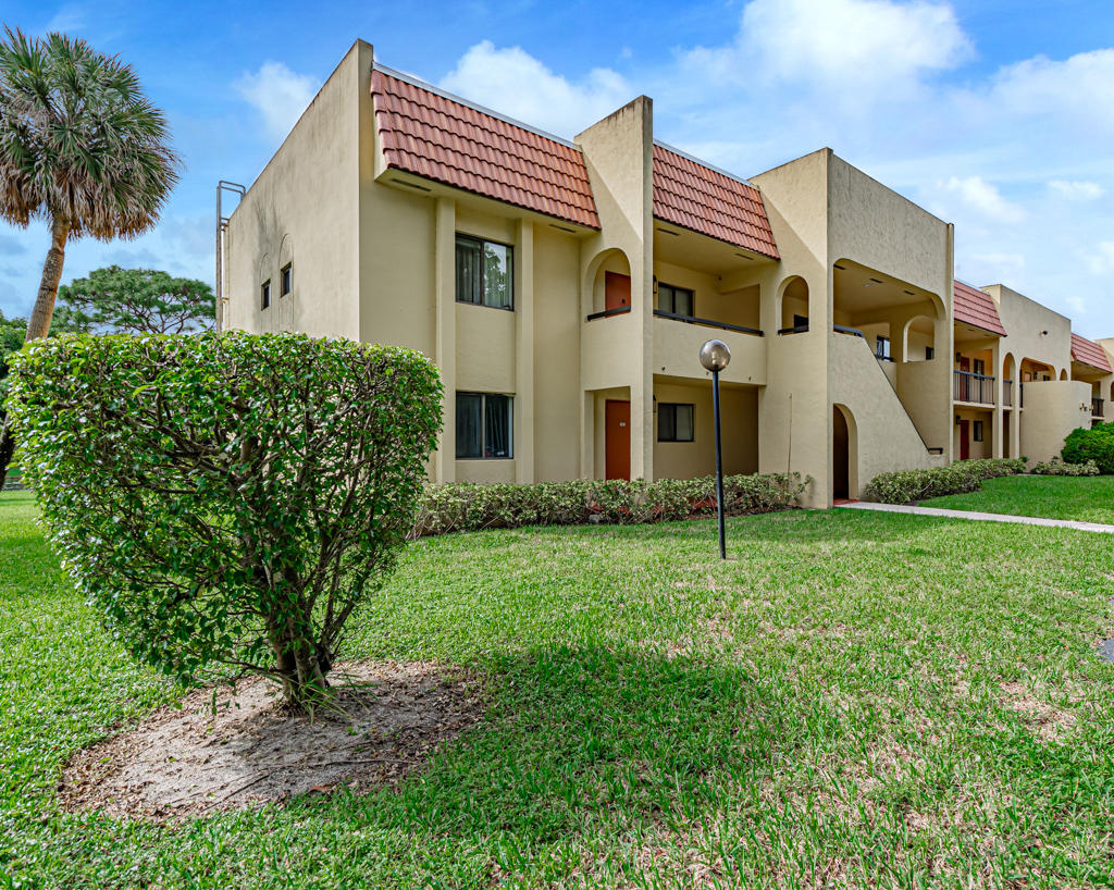 912 Southwest 9th St Circle, Unit 103 Boca Raton, FL 33486 - Photo 1 of 27 MSL_4554-HDR