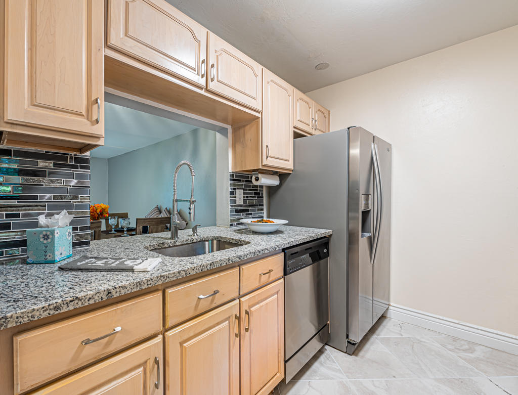 912 Southwest 9th St Circle, Unit 103 Boca Raton, FL 33486 - Photo 8 of 27 MSL_4590-HDR