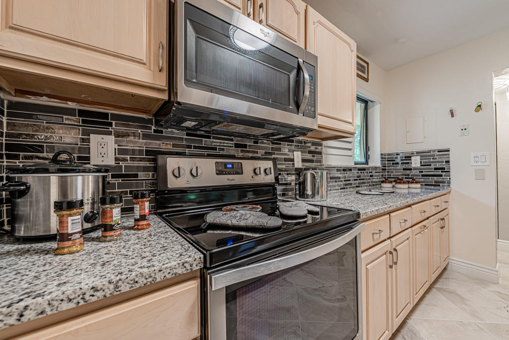 912 Southwest 9th St Circle, Unit 103 Boca Raton, FL 33486 - Photo 9 of 27 MSL_4599-HDR