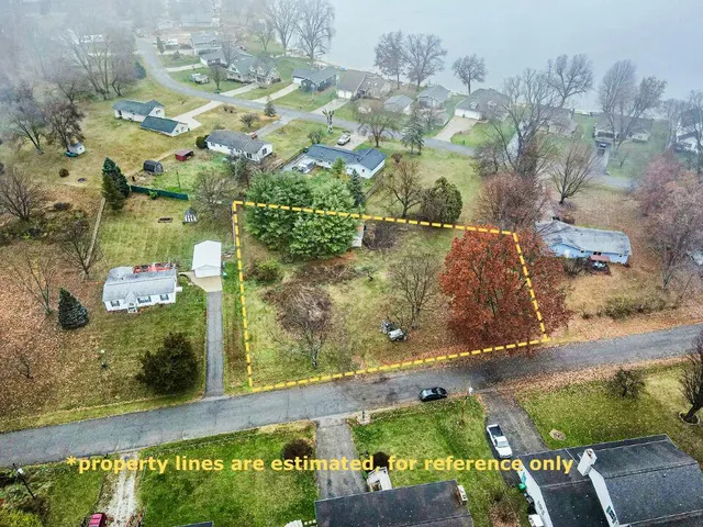 $84,900 | 18-19 Elizabeth Drive, Three Rivers, MI 49093