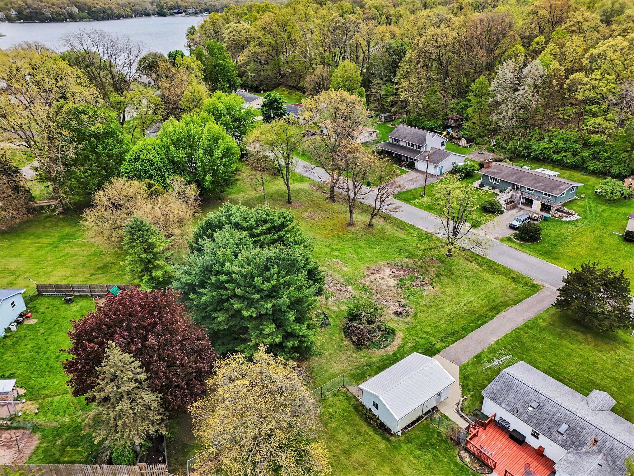 18-19 Elizabeth Drive Three Rivers, MI 49093 - Photo 11 of 24 008_file_2194