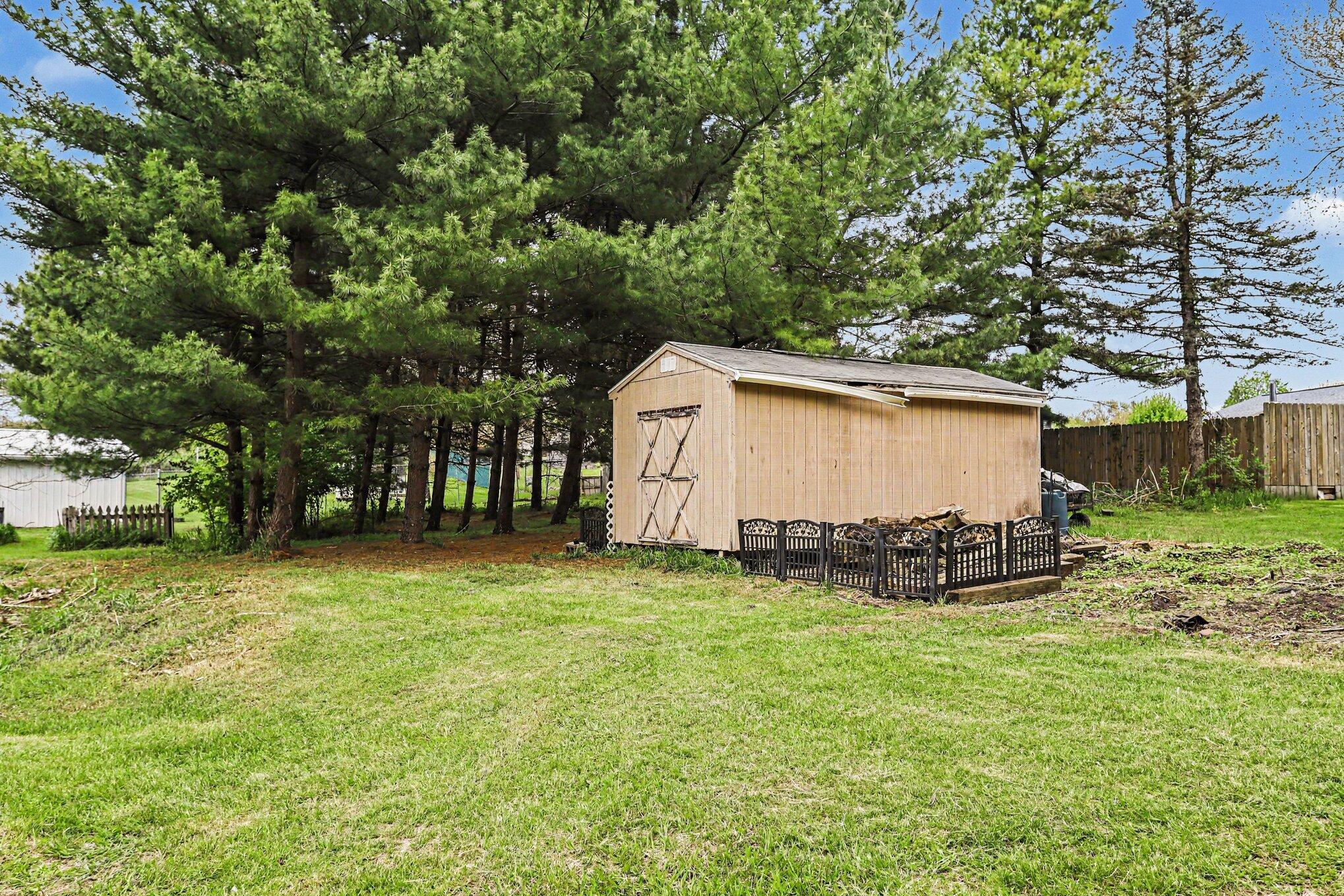 18-19 Elizabeth Drive Three Rivers, MI 49093 - Photo 15 of 24 001_file_8821