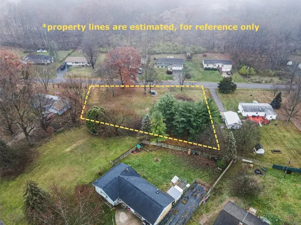 $84,900 | 18-19 Elizabeth Drive, Three Rivers, MI 49093