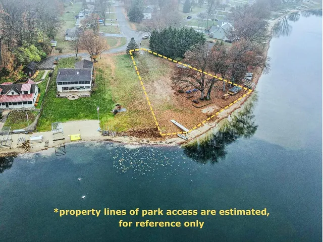 $84,900 | 18-19 Elizabeth Drive, Three Rivers, MI 49093