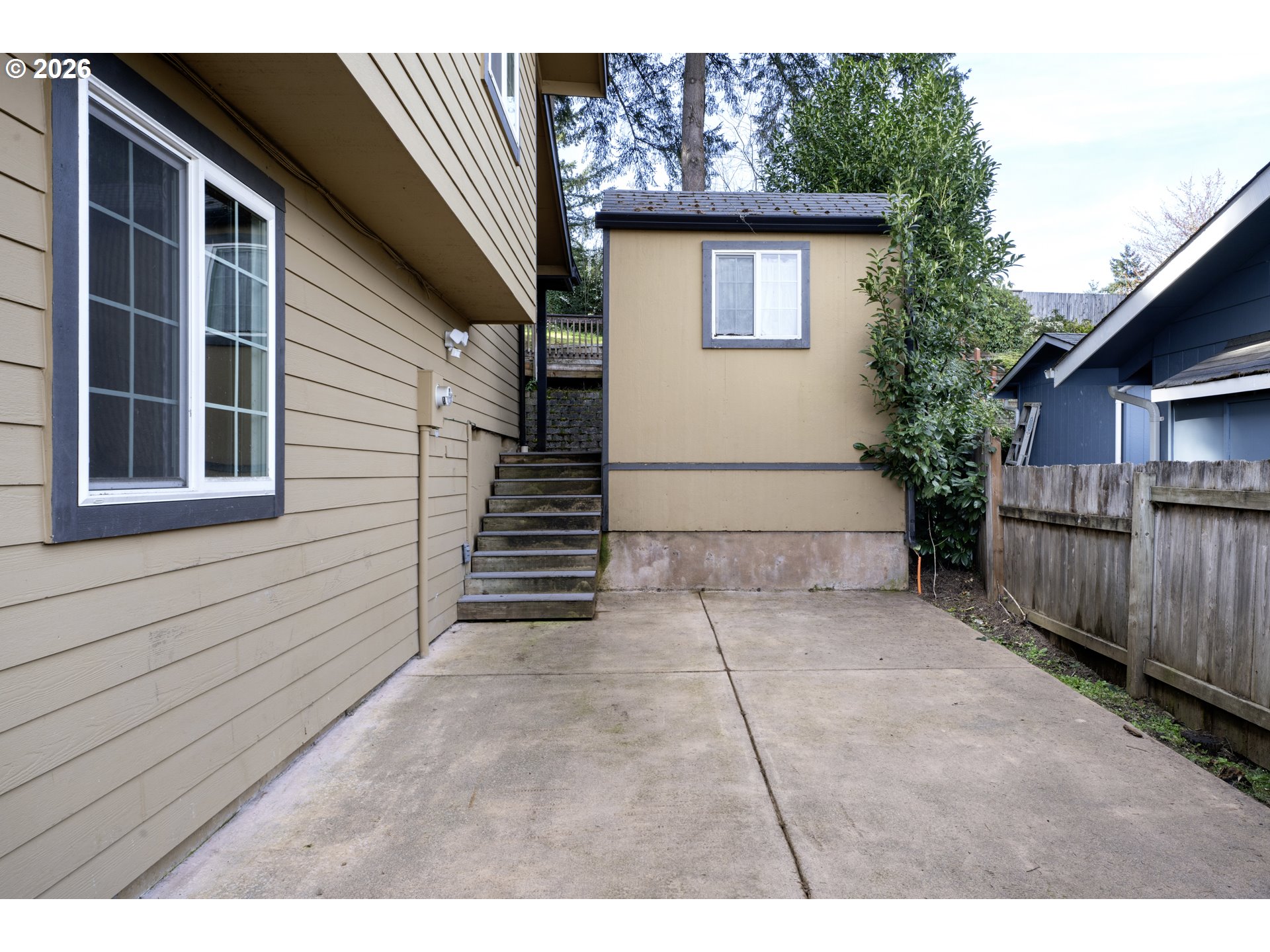 947 South R Street Cottage Grove, OR 97424 - Photo 6 of 48 RV Parking