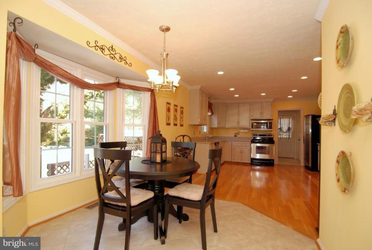 1030 Riva Ridge Drive Great Falls, VA 22066 - Photo 4 of 14 Kitchen #3