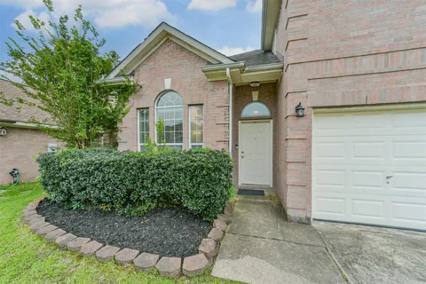 $259,999 | 408 Mystic Glen Loop, Kingwood, TX 77339