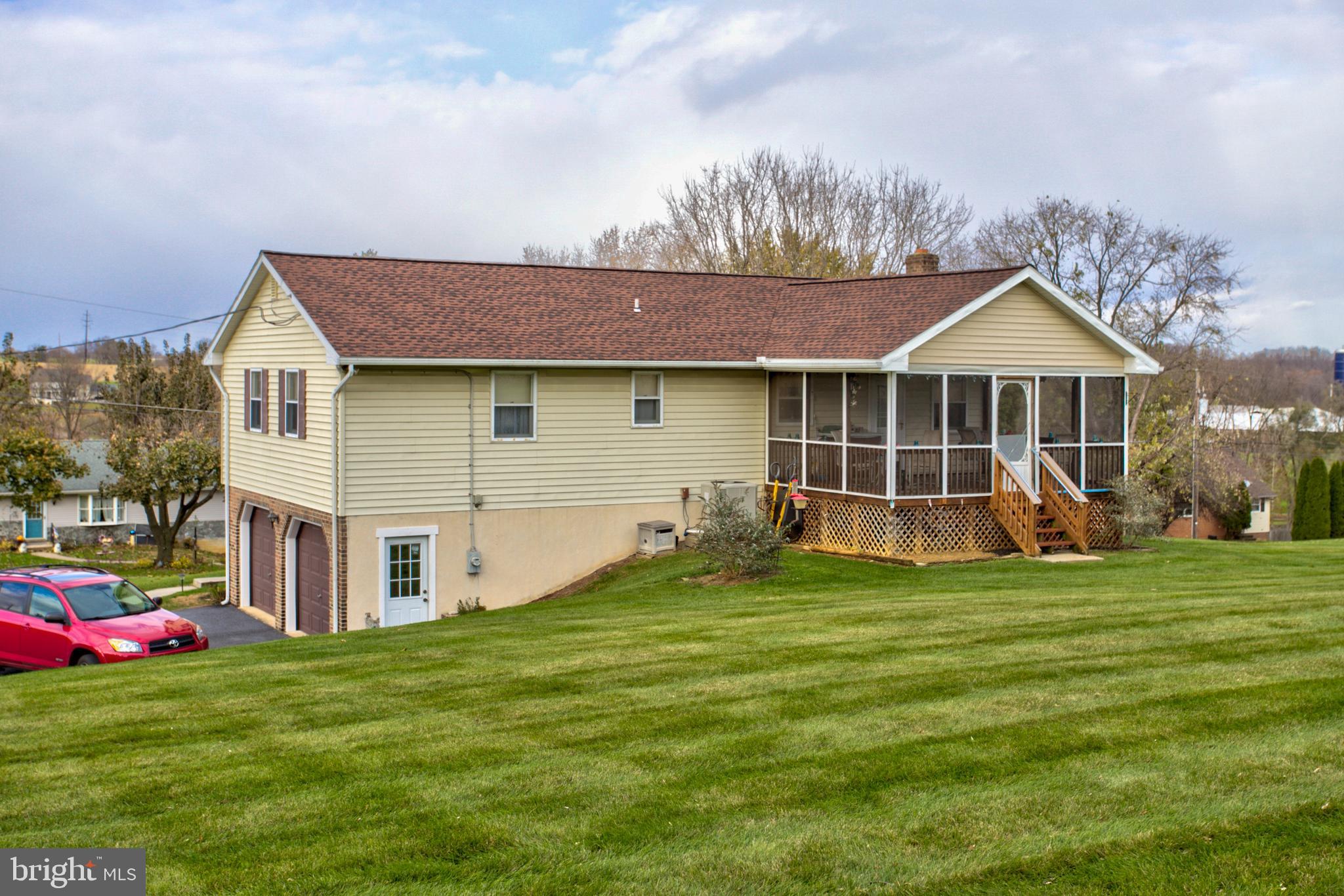 1439 Drager Road Columbia, PA 17512 - Photo 4 of 33 Gallery Image 4