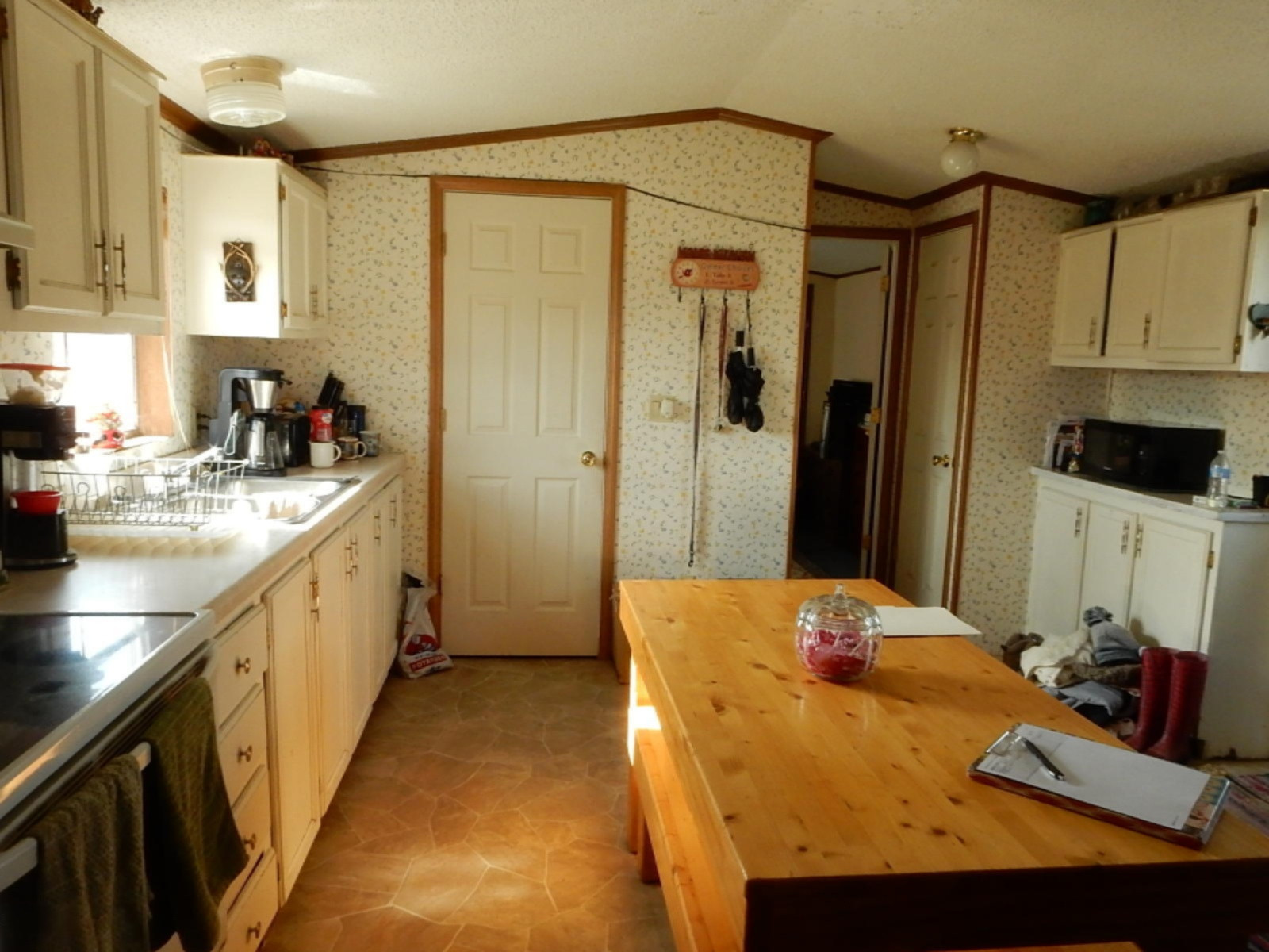 7640 Nickleplate Road Muir, MI 48860 - Photo 15 of 41 Kitchen