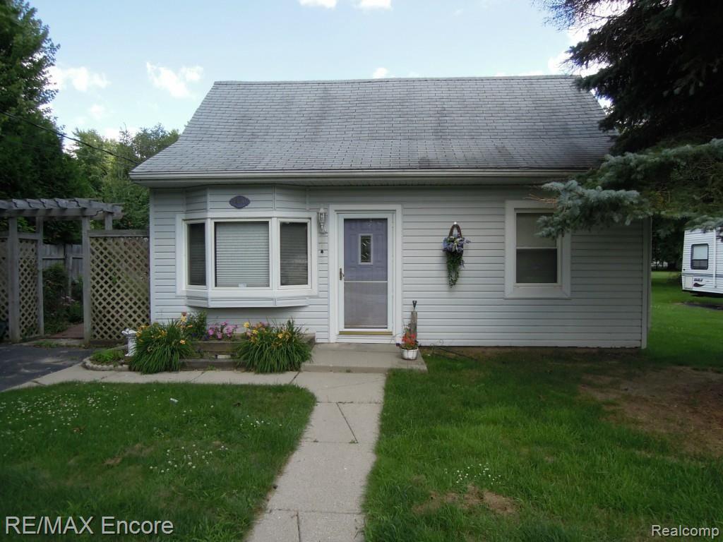 1470 Merry Road Waterford, MI 48328 - Photo 45 of 63 DSCN8999.jpg