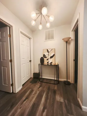 $3,500 | 264 Lincoln Drive, Bartlett, IL 60103