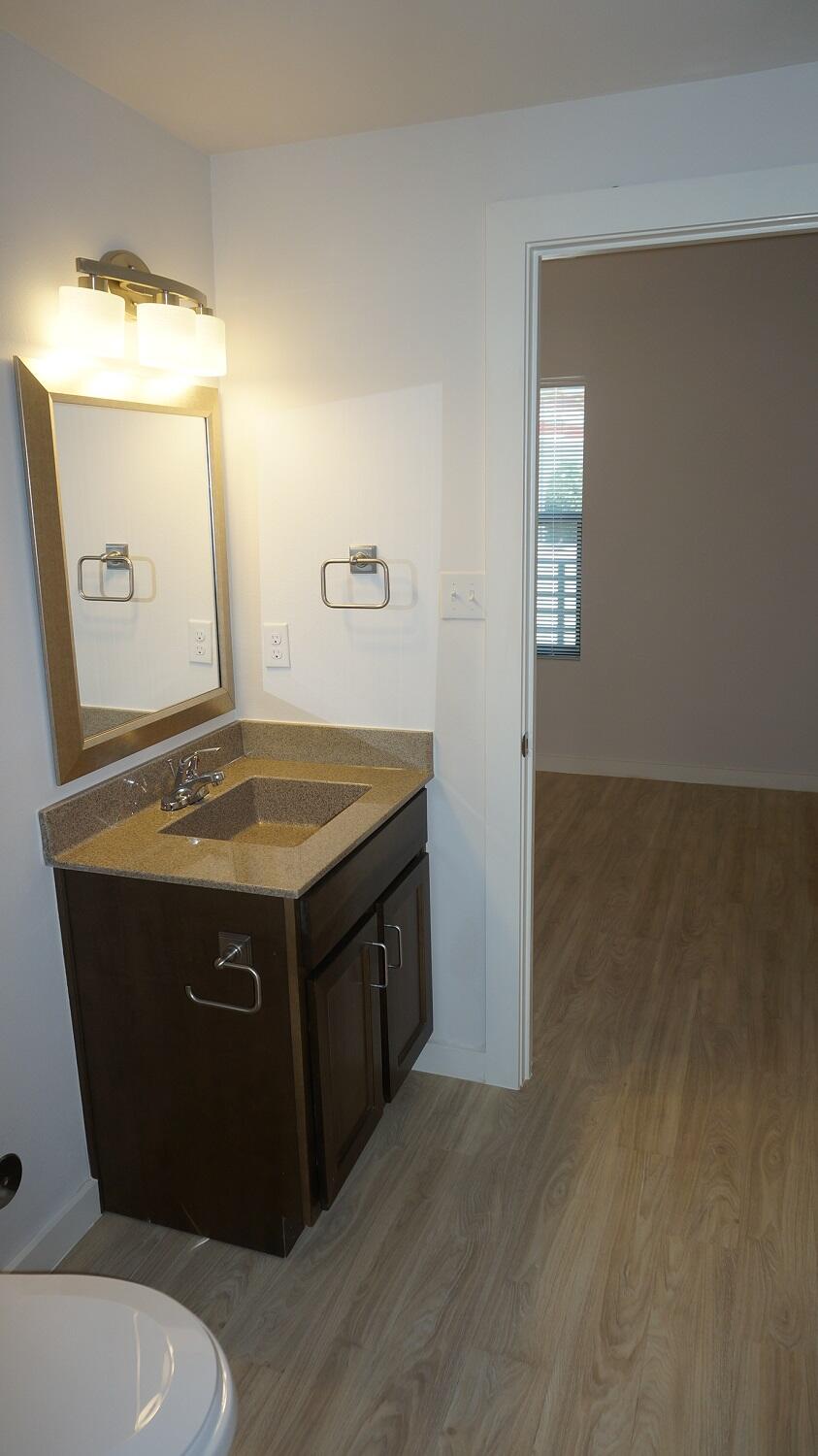 1061 Ranger Street, Unit 7 El Paso, TX 79907 - Photo 6 of 12 6. Master Bath