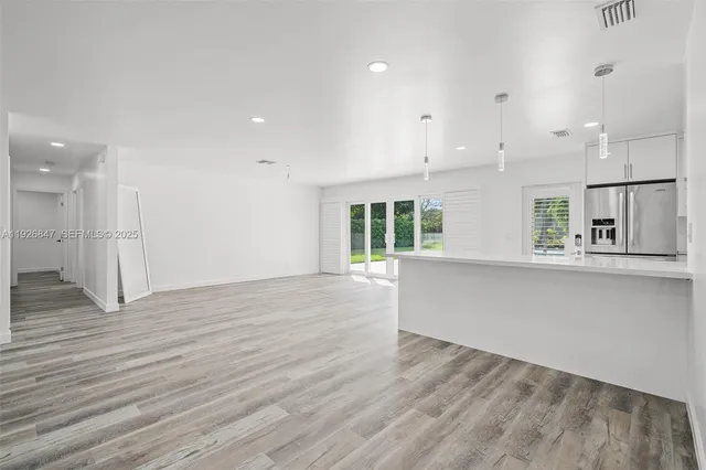 $6,700 | 14330 Southwest 16th Street, Davie, FL 33325