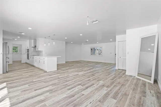 $6,700 | 14330 Southwest 16th Street, Davie, FL 33325