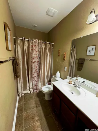 $2,400 | 114 Colonial Bluff, Universal City, TX 78148