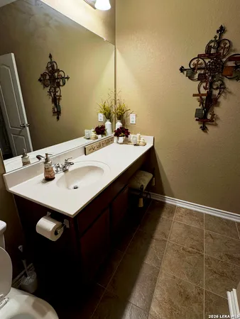 $2,400 | 114 Colonial Bluff, Universal City, TX 78148