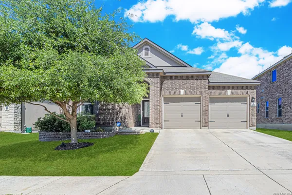 $2,400 | 114 Colonial Bluff, Universal City, TX 78148