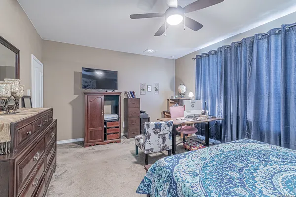 $2,400 | 114 Colonial Bluff, Universal City, TX 78148