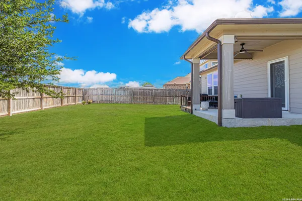 $2,400 | 114 Colonial Bluff, Universal City, TX 78148