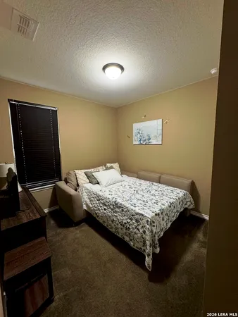 $2,400 | 114 Colonial Bluff, Universal City, TX 78148